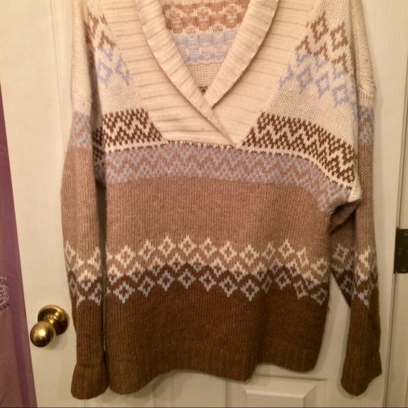 Women’s Vintage sweater by Northcrest - Picture 2 of 3